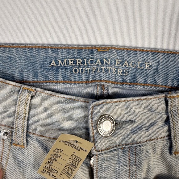 American Eagle Outfitters Womensy Boy Crop Jeans Light Wash Distressed Sz 14 NWT - Picture 11 of 15